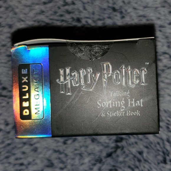 Deluxe Megakit Wizarding World Harry Potter Hogwarts' Sorting Hat & Sticker Book - Picture 5 of 5